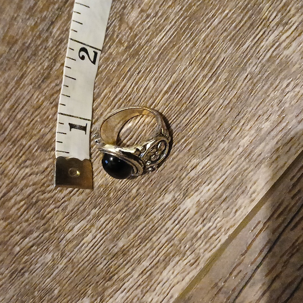 Ring‎ - Picture 4 of 4